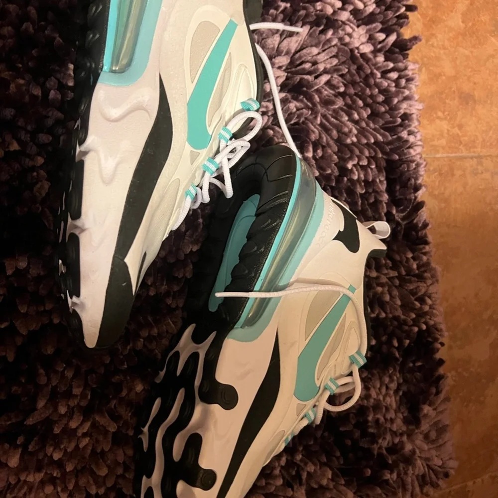 Nike, AIR270 size 9.5 - Picture 2 of 8